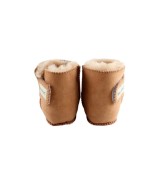 Lammfellschuhe mit Klettverschluss