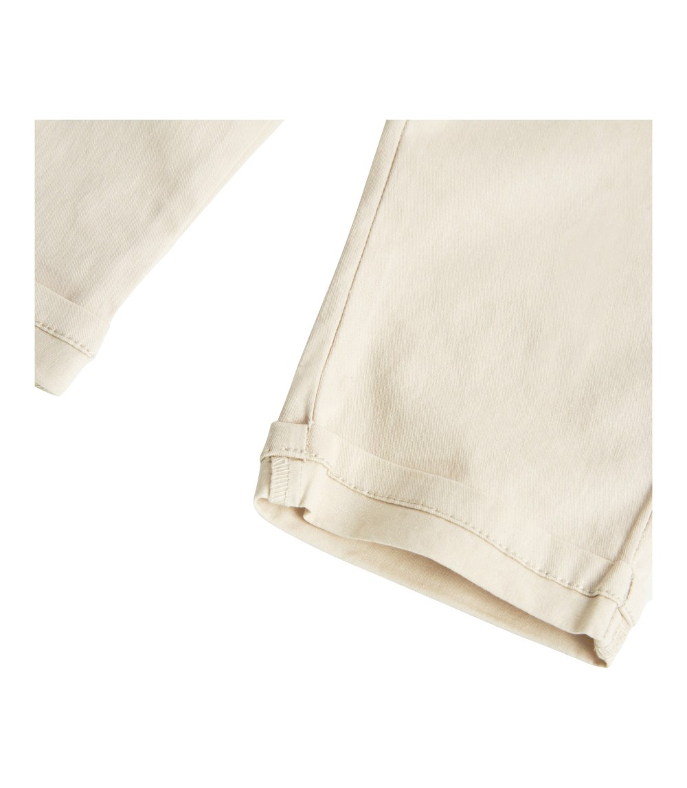 Hose Blumenstickerei