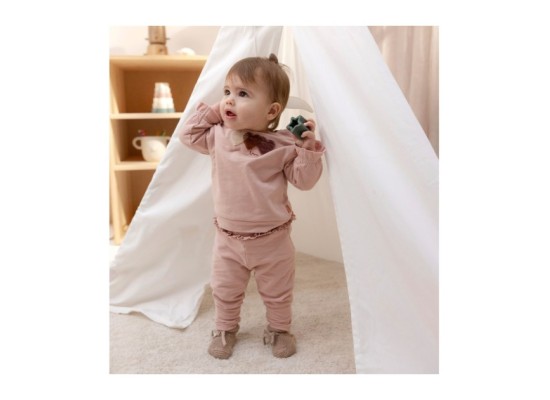 Jogginghose Lochstickerei