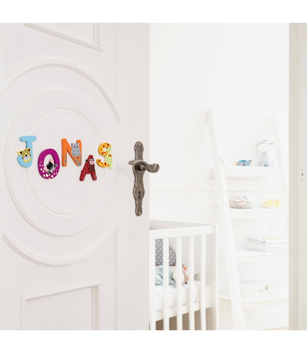 Holzbuchstaben mit Tiermotiven zum Aufkleben