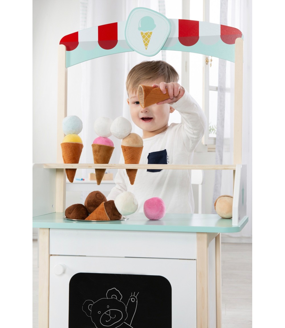 Eisstand mit Zubehör
