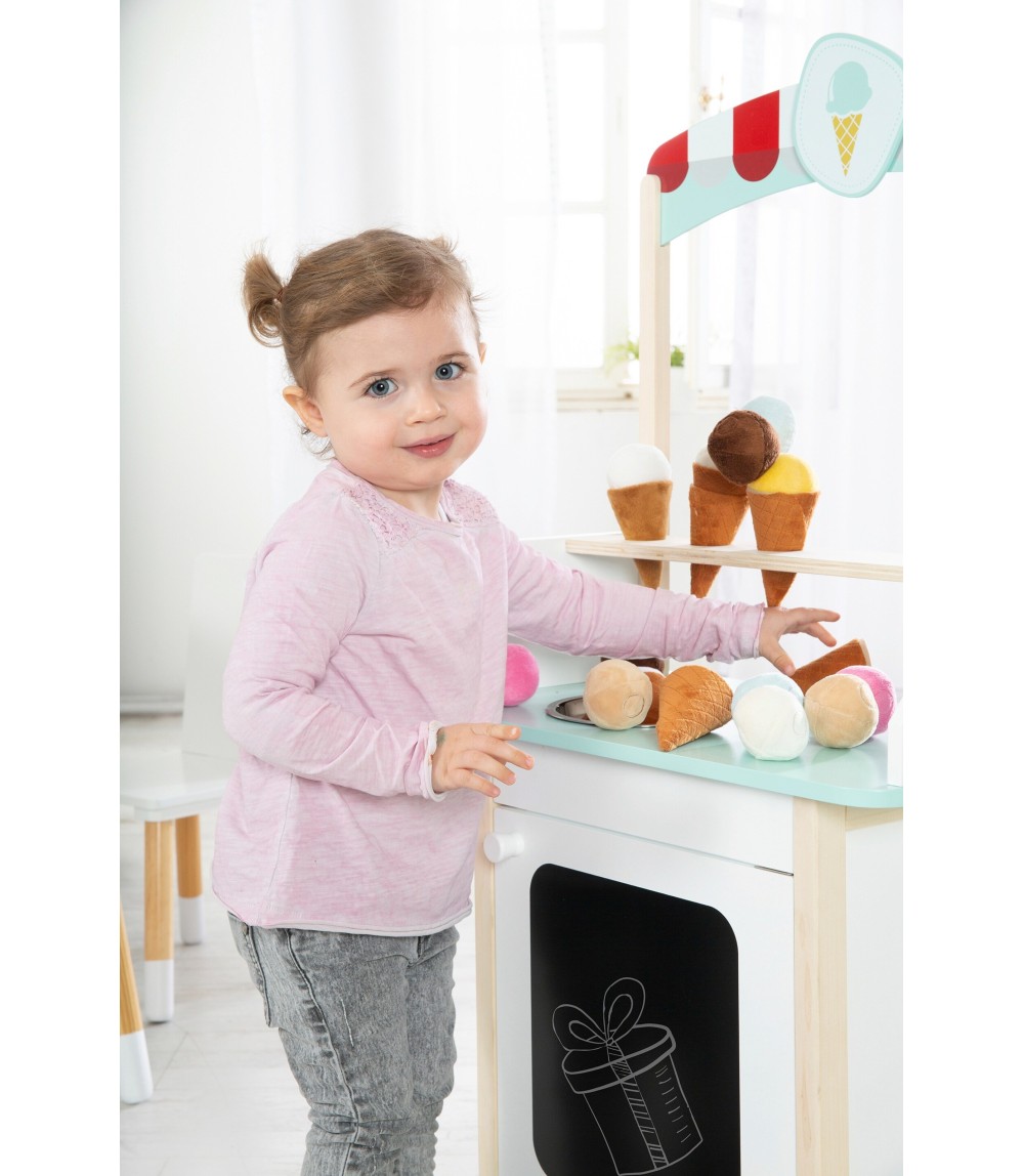 Eisstand mit Zubehör