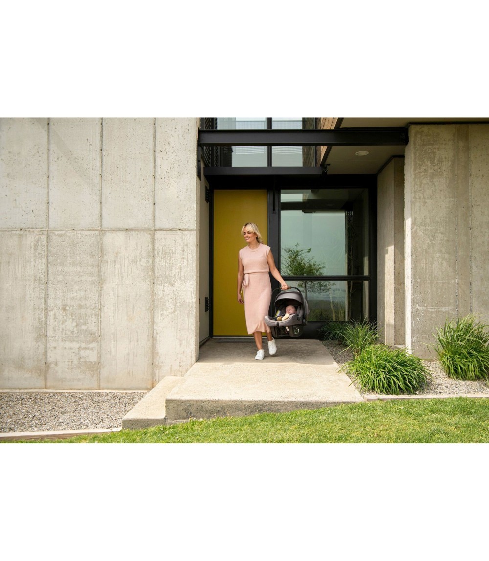 Babyschale PIPA next Bundle inkl. Isofix-Basis BASE next