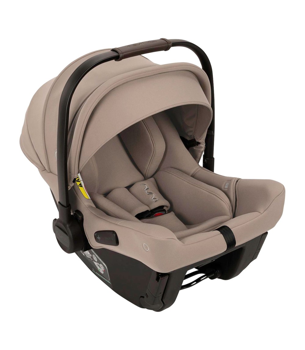 Babyschale PIPA urbn mit integrierter Isofix-Basis