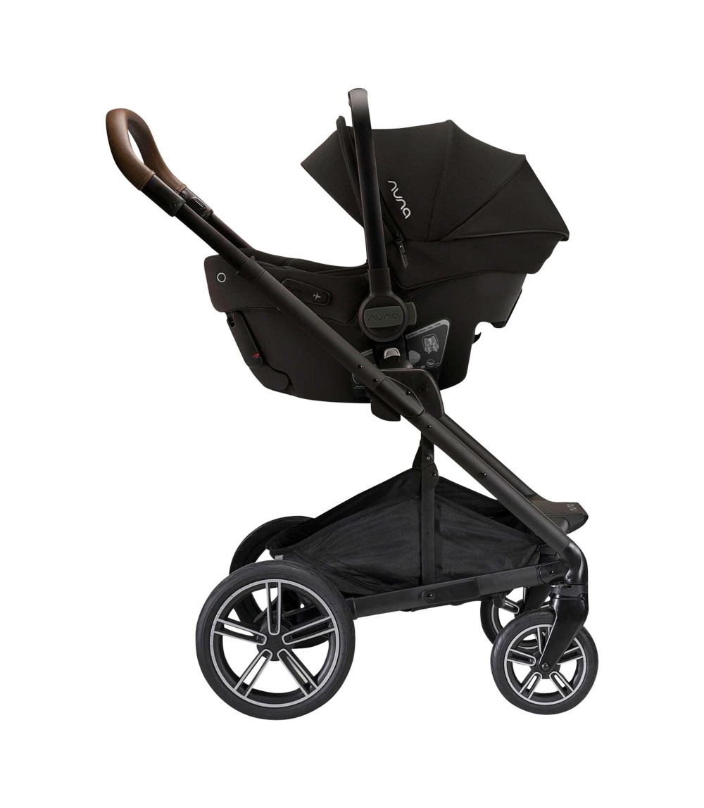 Babyschale PIPA urbn mit integrierter Isofix-Basis