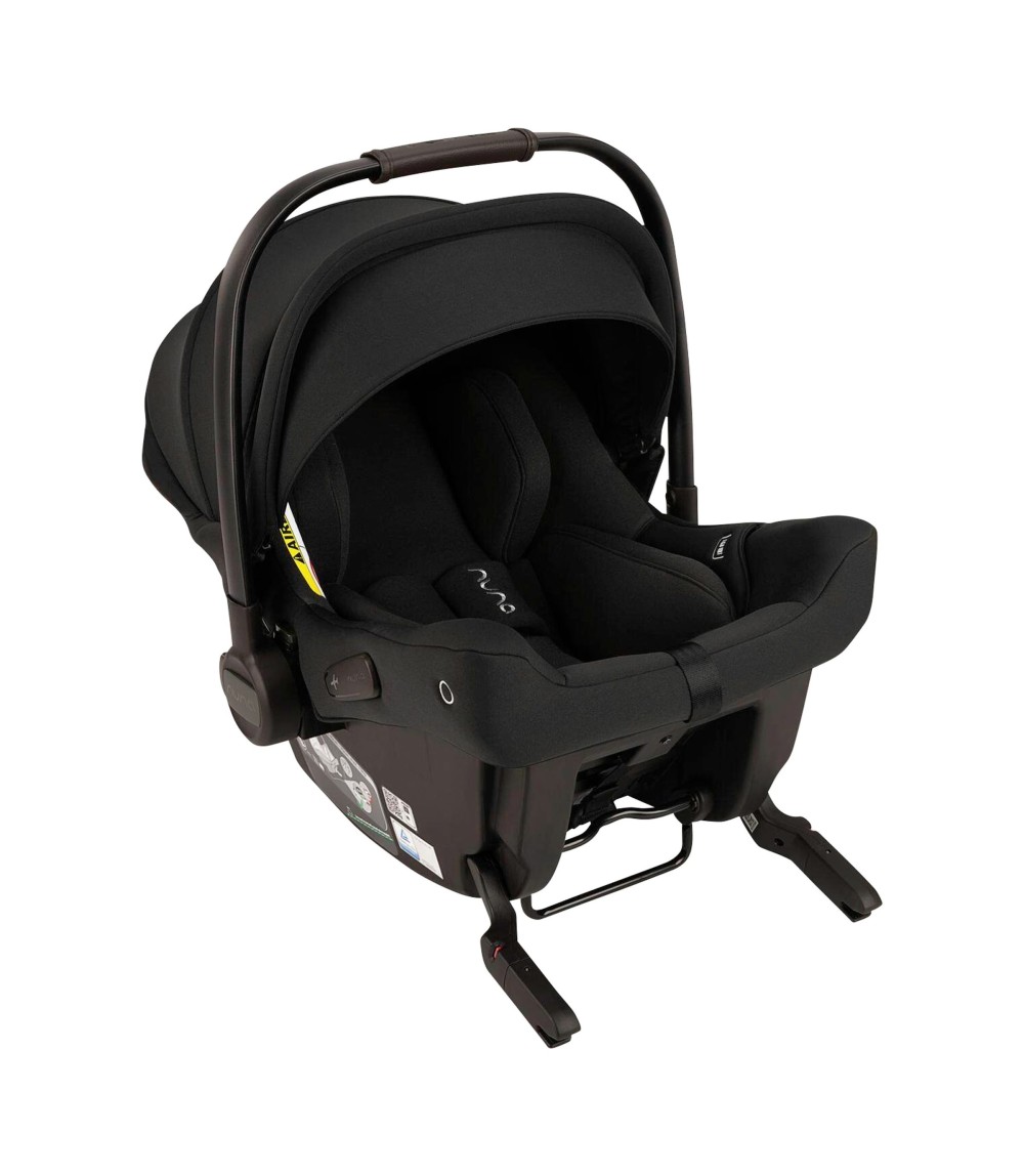 Babyschale PIPA urbn mit integrierter Isofix-Basis
