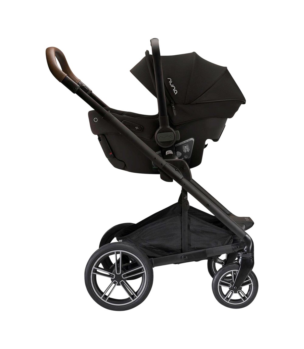 Babyschale PIPA urbn mit integrierter Isofix-Basis