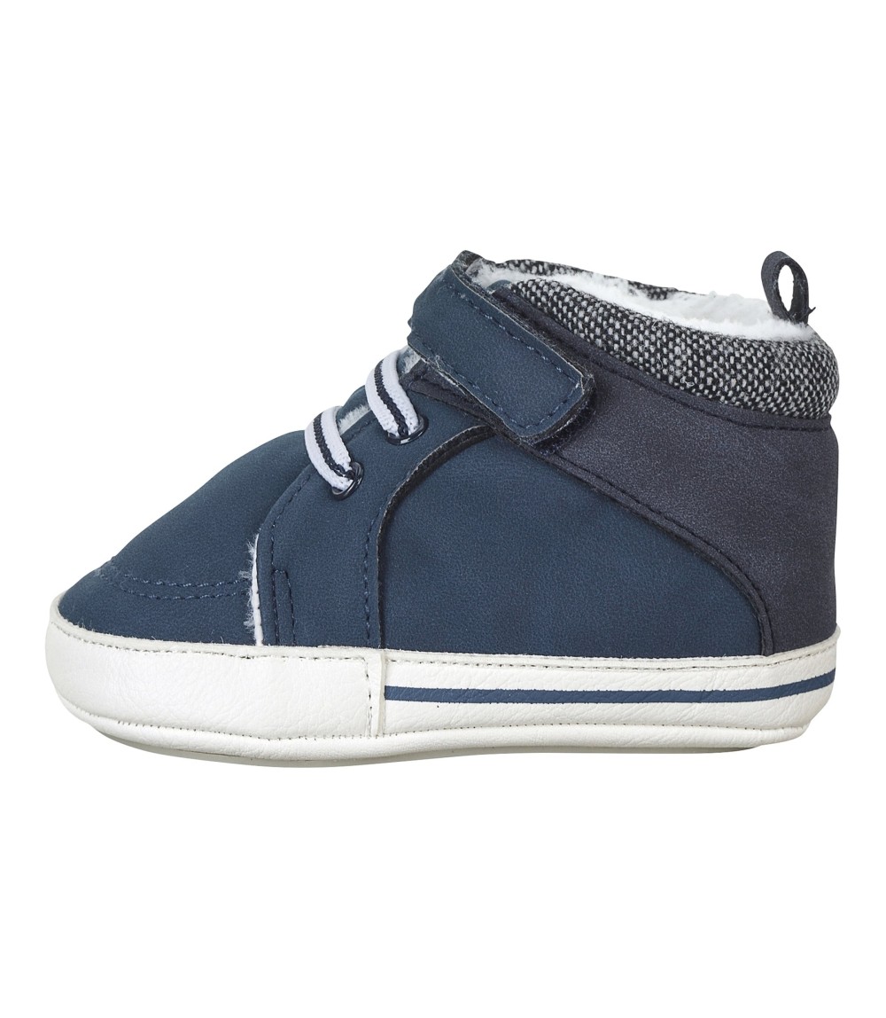 Winterschuhe mit Klettverschluss