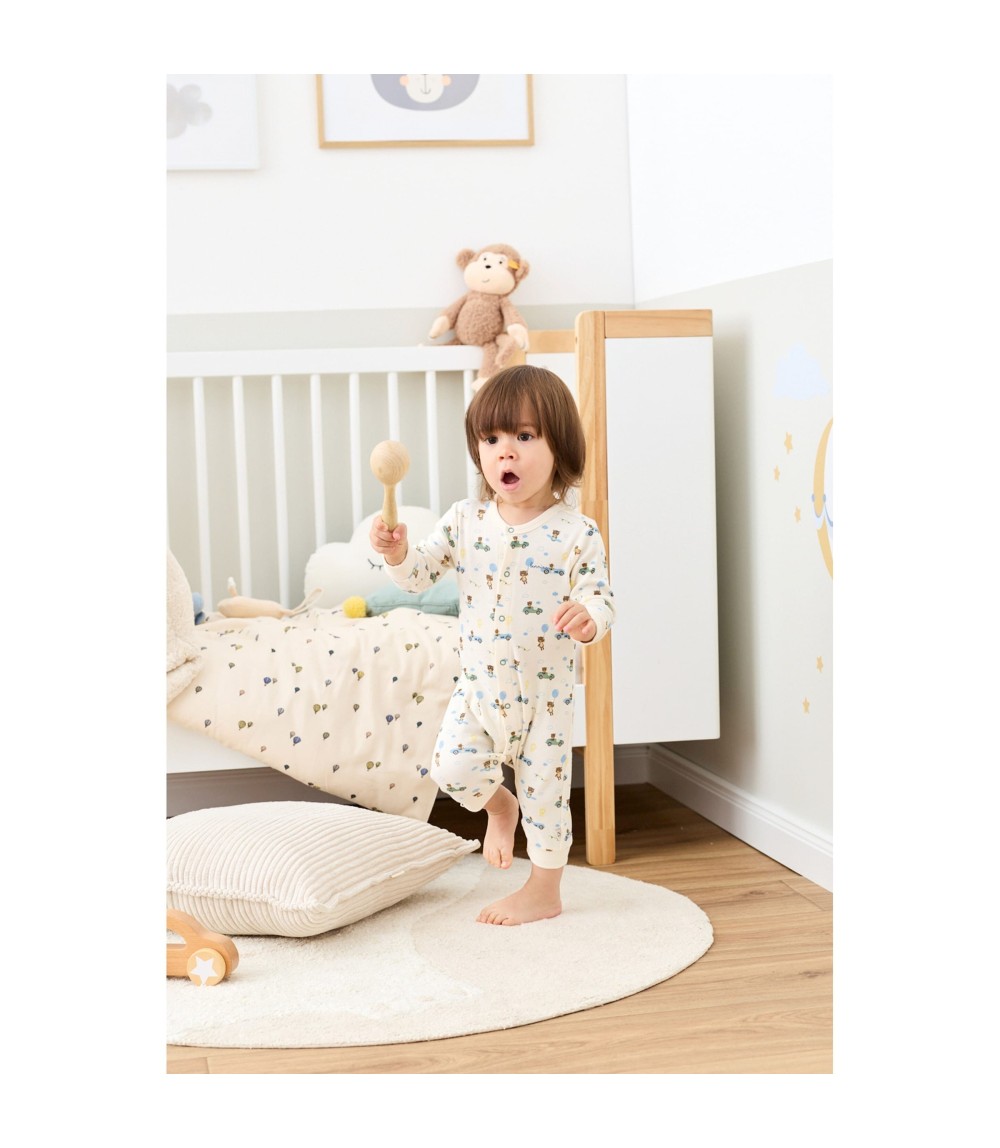 Schlafoverall On the road