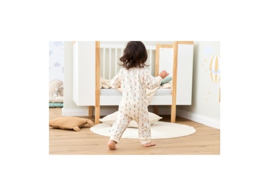 Schlafoverall On the road