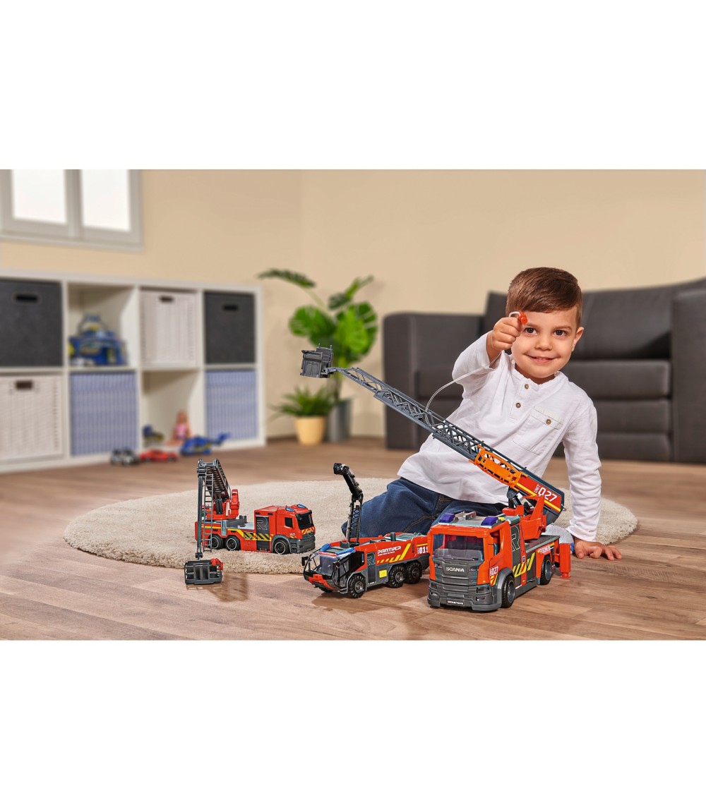 Feuerwehr Scania mit Drehleiter