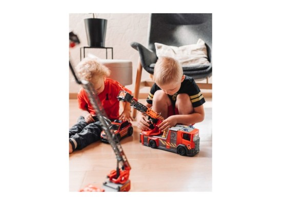 Feuerwehr Scania mit Drehleiter