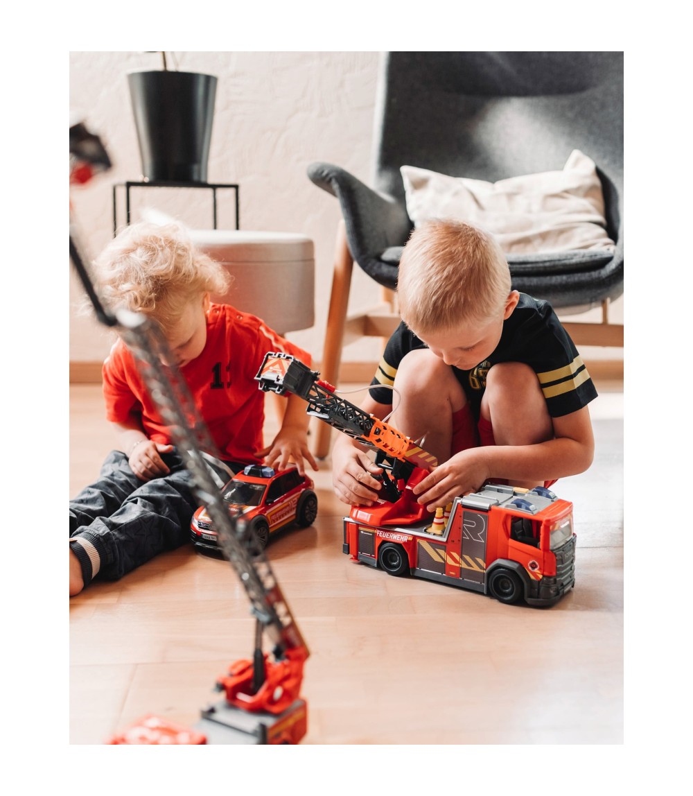 Feuerwehr Scania mit Drehleiter