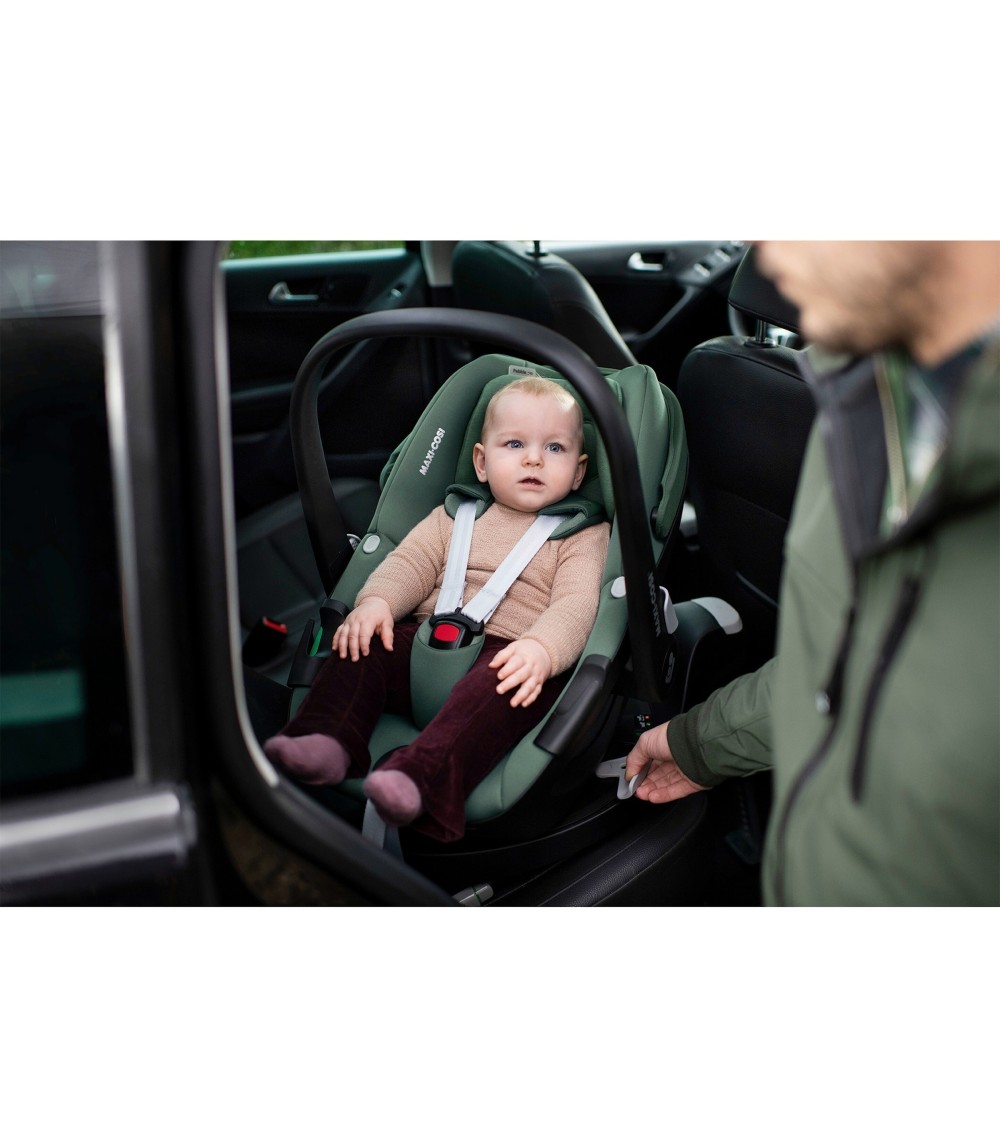 Babyschale Pebble 360 inkl. Kindersitz Pearl 360 und Isofix-Basis Fami