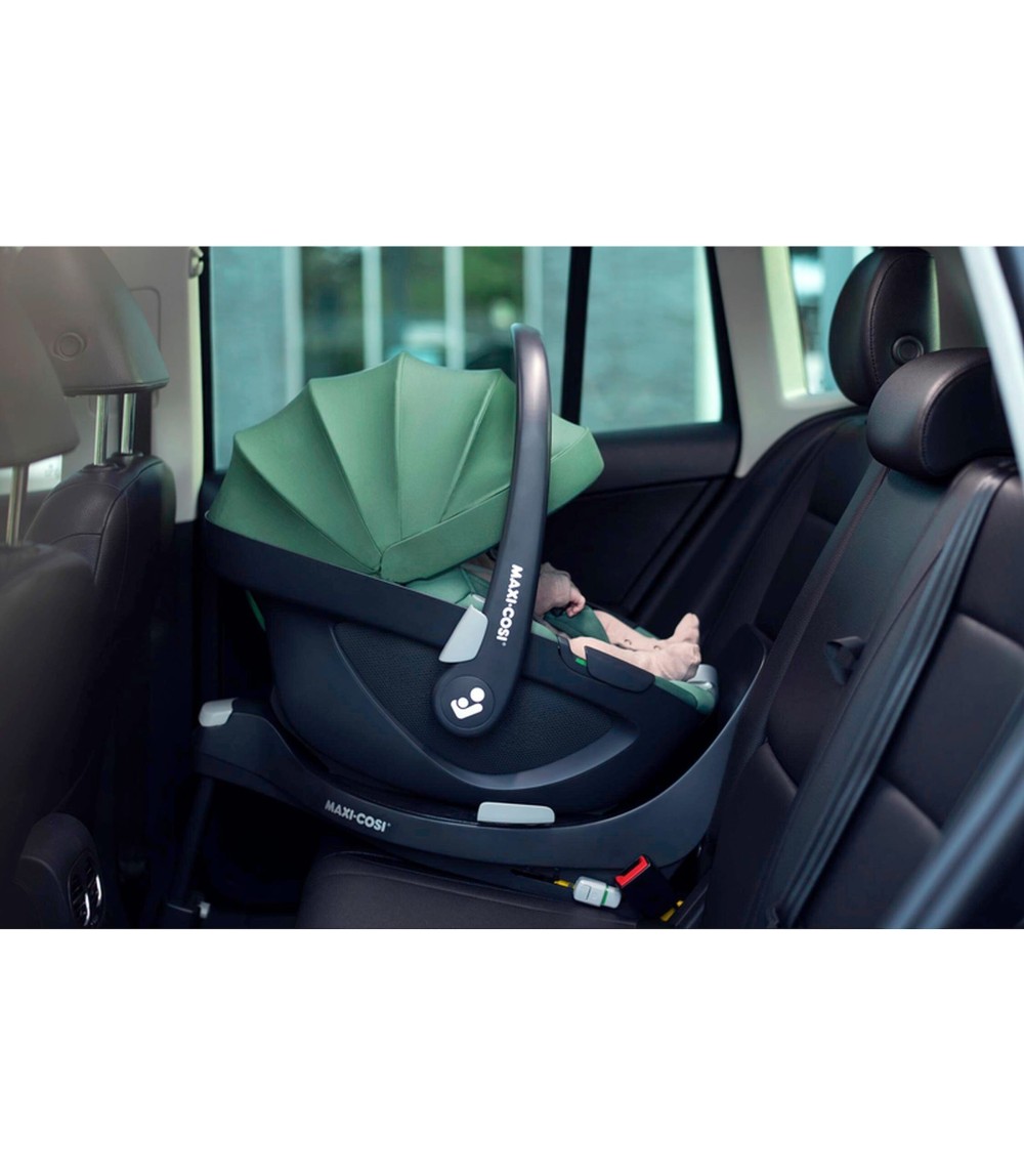 Babyschale Pebble 360 inkl. Kindersitz Pearl 360 und Isofix-Basis Fami