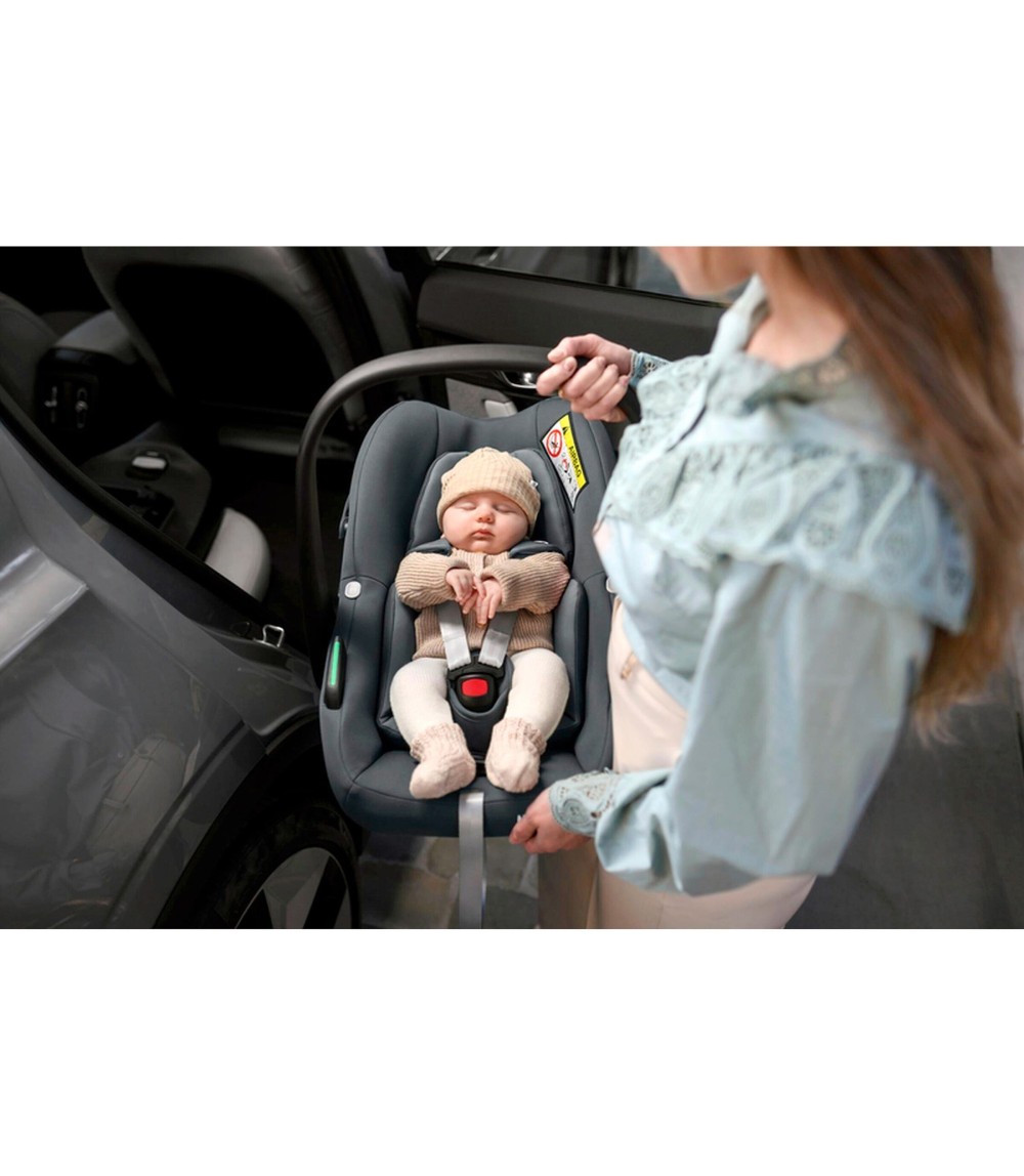 Babyschale Pebble S inkl. Kindersitz Pearl S und Isofix-Basis FamilyFi